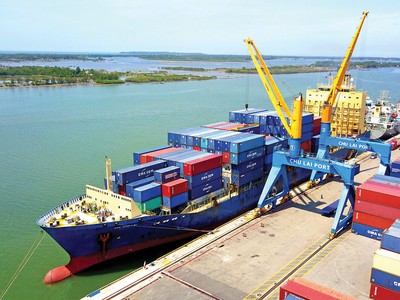 Cước vận tải biển tăng mạnh sau thông tin chiến sự tại Trung Đông, giúp doanh nghiệp trong ngành hưởng lợi