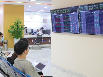 Cơ hội để VN-Index vượt đỉnh lịch sử 1.530 điểm sẽ phải do nhóm cổ phiếu ngân hàng tạo nên