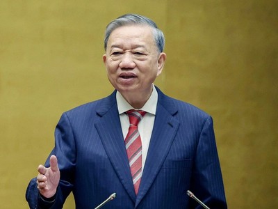 Tổng Bí thư: Cả dân tộc cùng hành quân vươn tới tương lai rực rỡ của đất nước