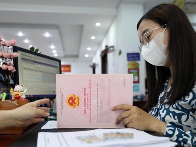 Hà Nội xem xét bỏ công chứng hợp đồng tặng, cho bất động sản giữa các cá nhân