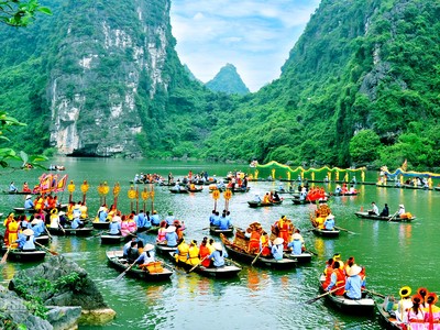 Hàng loạt tour mới phục vụ cao điểm du lịch cuối năm