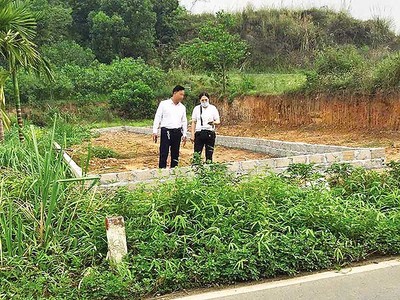 Nhà đầu tư đất nền vùng ven đang dần trở nên thận trọng hơn. Ảnh: Trương Thanh