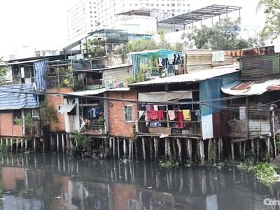 TP.HCM đang ráo riết triển khai việc di dời gần 15.000 căn nhà ven kênh rạch quận 8 cũ