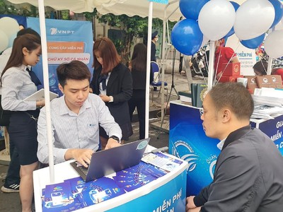 Hà Nội triển khai chữ ký số chuyên dùng công vụ theo mô hình chính quyền địa phương 2 cấp