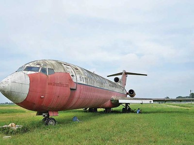 Tàu bay Boeing 727-200 của Hãng Royal Khmer Airlines (Campuchia) bỏ tại sân bay Nội Bài đã 18 năm