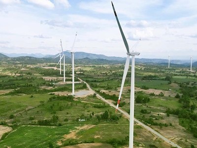 Dự án Nhà máy Điện gió Yang Trung do Công ty Yang Trung đầu tư tại huyện Kông Chro, tỉnh Gia Lai trước đây (Nhà máy 2)có tổng mức đầu tư 6.593 tỷ đồng, công suất 145 MW.