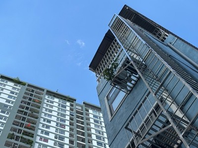 Bất lực nhìn giá nhà tăng cao, nhiều người đành “cắn răng” tìm tới chung cư mini