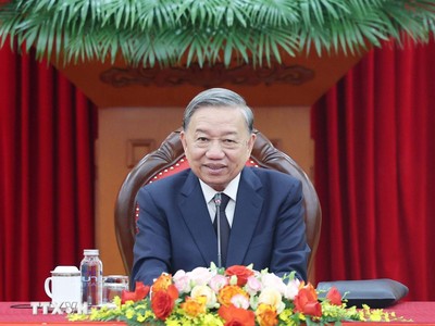 Tổng Bí thư Tô Lâm điện đàm với Chủ tịch Đảng Nhân dân Campuchia Hun Sen chiều 14/8. Ảnh: TTXVN