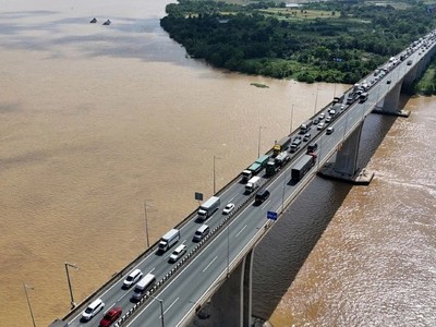 Cầu Long Thành trên cao tốc TP.HCM - Long Thành sẽ được xây dựng một đơn nguyên cầu mới với quy mô 5 làn xe hoàn chỉnh theo chiều từ TP.HCM đi Long Thành, bên phải cầu hiện hữu.