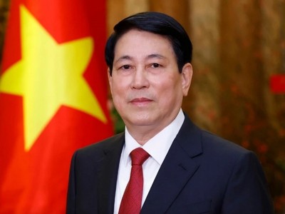 Ủy viên Bộ Chính trị, Chủ tịch nước CHXHCN Việt Nam Lương Cường.