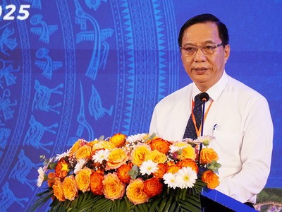 Uỷ viên Ban thường vụ Tỉnh uỷ Quảng Trị Lê Quang Chiến phát biểu tại buổi lễ