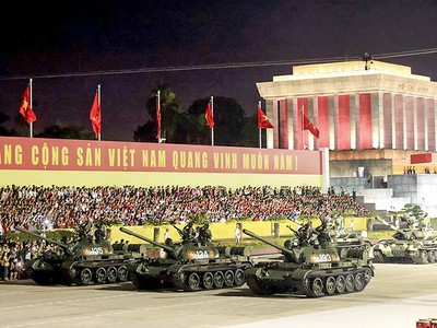 Những hình ảnh đẹp của đoàn diễu binh trên phố