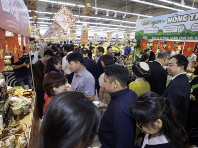 Chương trình khuyến mại tập trung quốc gia 2025 giúp kích cầu tiêu dùng nội địa, hỗ trợ cho tăng trưởng kinh tế.