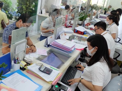 TP.HCM kiến nghị sớm tăng lương cho công chức, viên chức ở lại công tác