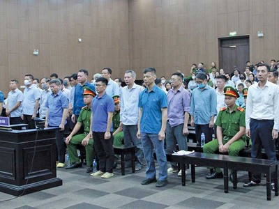 Các bị cáo bị xét xử tại Tòa án Nhân dân TP. Hà Nội