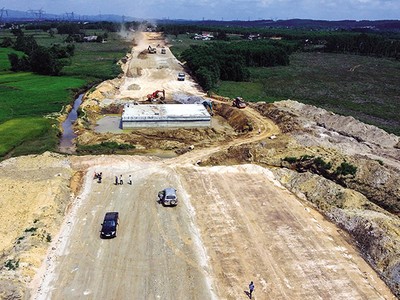 Tốc độ giải ngân vốn đầu tư công chậm lại trong tháng 8/2025. Ảnh: Đức Thanh