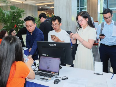 Đại hội cổ đông thường niên 2025 của Tập đoàn FPT có sự tham gia của nhiều cổ đông thuộc thế hệ Gen Z