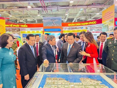 Quảng Ninh khai mạc Triển lãm thành tựu phát triển kinh tế - xã hội
