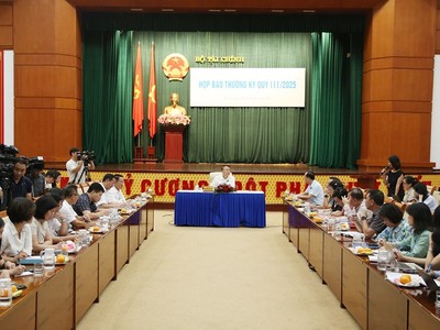 Bộ Tài chính: Khơi thông mọi nguồn lực để đạt tăng trưởng trên 8%