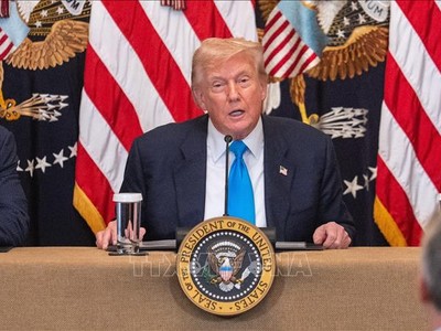 Tổng thống Mỹ Donald Trump phát biểu trong cuộc họp báo tại Nhà Trắng. Ảnh: THX/TTXVN