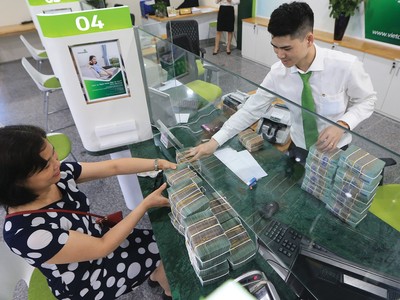 Việc đẩy mạnh cho vay sẽ giúp các ngân hàng ghi nhận lợi nhuận khả quan