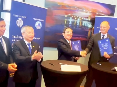Đà Nẵng hợp tác với thành phố Le Havre trong quy hoạch đô thị, phát triển cảng biển