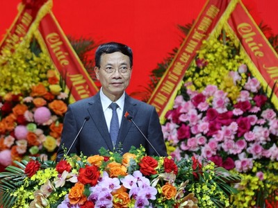 Bí thư Đảng ủy, Bộ trưởng Bộ Khoa học và Công nghệ Nguyễn Mạnh Hùng tham luận tại Đại hội.