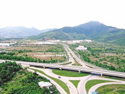 Chú trọng đầu tư đồng bộ các hạ tầng giao thông chiến lược sẽ tạo động lực tăng trưởng cho TP. Đà Nẵng