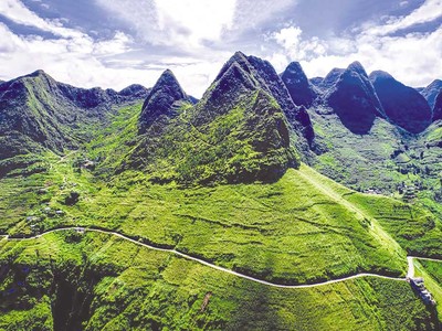 Mã Pì Lèng nằm trong Công viên địa chất toàn cầu Cao nguyên đá Đồng Văn. Ảnh: Ngô Chí Thành 