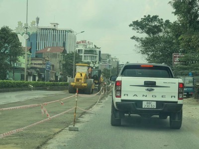 Các nhà thầu tổ chức thi công Dự án cải tạo, mở rộng Quốc lộ 2 đoạn Vĩnh Yên - Việt Trì tại các điểm có mặt bằng. 