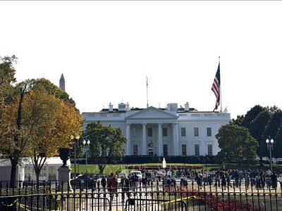 Nhà Trắng nhìn từ Công viên Lafayette ở thủ đô Washington D.C. Ảnh: Ngọc Quang/PV TTXVN tại Mỹ