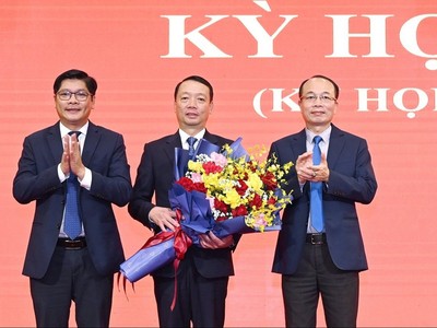 Ông Phan Thiên Định giữ chức Chủ tịch UBND tỉnh Hà Tĩnh nhiệm kỳ 2021 - 2026, ảnh: BHT