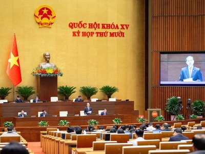 Một phiên họp toàn thể của Quốc hội tại Kỳ họp thứ 10. 