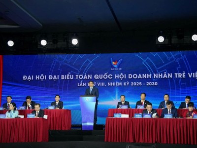 Thủ tướng Chính phủ Phạm Minh Chính phát biểu tại phiên trọng thể Đại hội đại biểu toàn quốc Hội Doanh nhân trẻ Việt Nam lần thứ VIII sáng 27/11/2025