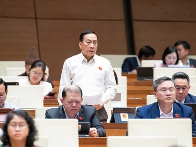 Đại biểu Phạm Văn Hòa (Đồng Tháp)