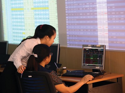 Thông tư mới của Bộ Tài chính đã điều chỉnh hàng loạt hệ số rủi ro và quy định về vốn khả dụng của công ty chứng khoán