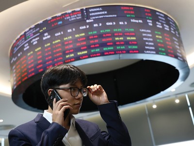 Thị trường đang tăng nhờ số ít cổ phiếu nhóm trụ 