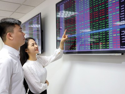 Từ đầu tháng 12 tới nay, thanh khoản sàn HOSE chỉ dao động quanh mốc 20.000 tỷ đồng/phiên