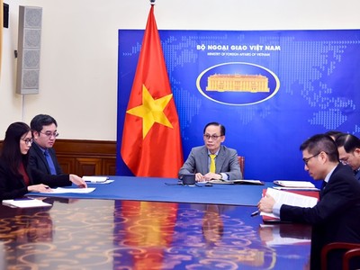 Quang cảnh buổi điện đàm.