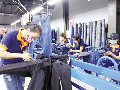 Năm 2025 thị trường dệt may có nhiều thuận lợi và khó khăn đan xen 