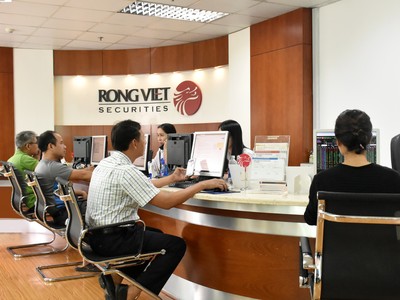 Chứng khoán Rồng Việt (VDS): Lãi 6 tháng tăng hơn 160%, ngày 19/7 giao dịch trên HOSE