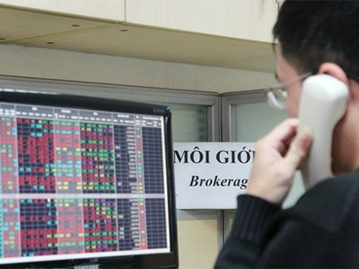 Năm 2018, SSI tiếp tục dẫn đầu thị phần môi giới, ACBS trở lại Top 10