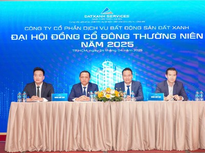 Đoàn chủ tịch Dat Xanh Services tại ĐHĐCĐ năm 2025