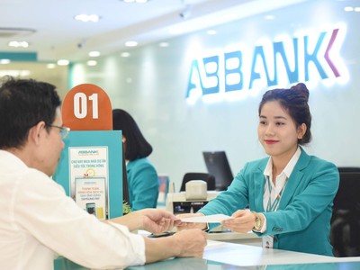 ABBank vượt lợi nhuận năm trước 1 tháng