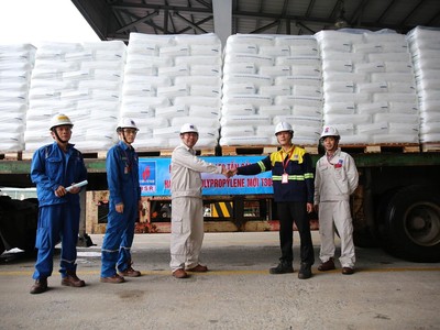 BSR sản xuất và xuất bán sản phẩm hạt nhựa mới