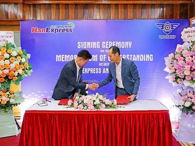 Giám đốc VSC HCM & Chủ tịch HanExpress ký kết Biên bản ghi nhớ hợp tác