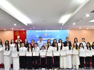 SCIC trao Học bổng nâng bước tài năng trẻ năm 2025