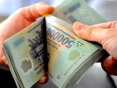 Lương “khủng” sếp ngân hàng: Trong chán ngoài thèm