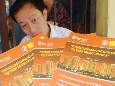 Thị trường vừa chớm hồi phục, lời hứa làm ăn nghiêm túc, chuyên nghiệp của một số chủ đầu tư, sàn giao dịch đã “bay mất”. Ảnh: Hoài Nam