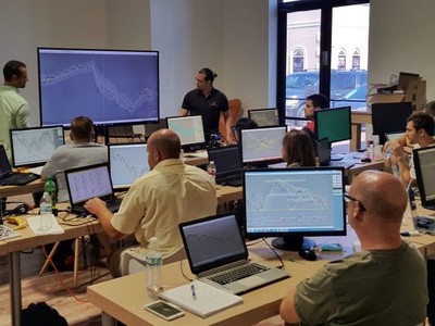 Khối ngoại bán ròng mạnh HSG phiên 15/6